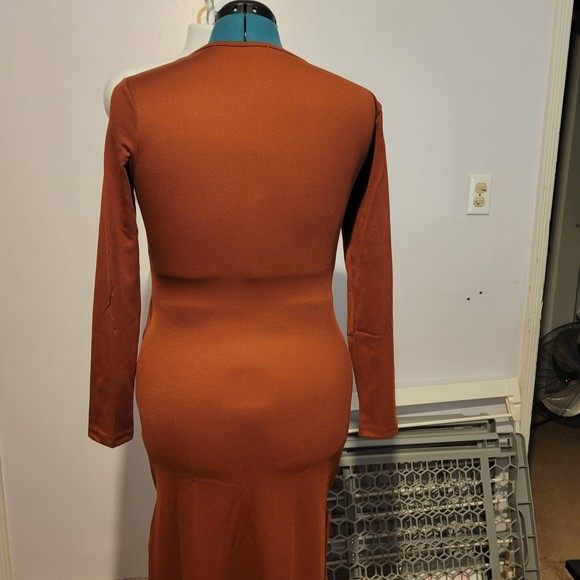 Fitted Long Sleeve Dress - Picture 3 of 4